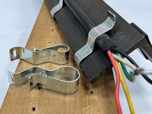 metal_clip5